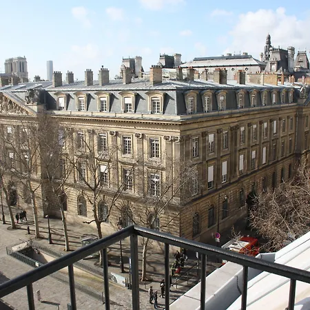 فندق دي نيس باريس