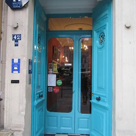 Hotel De 3*