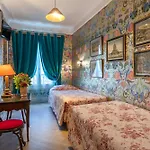 Otel De Paris