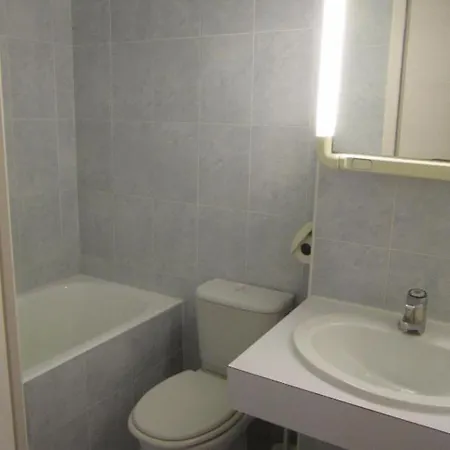 De Otel 3*